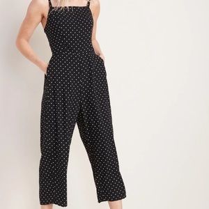 Small old navy polka dot jumpsuit with pockets!